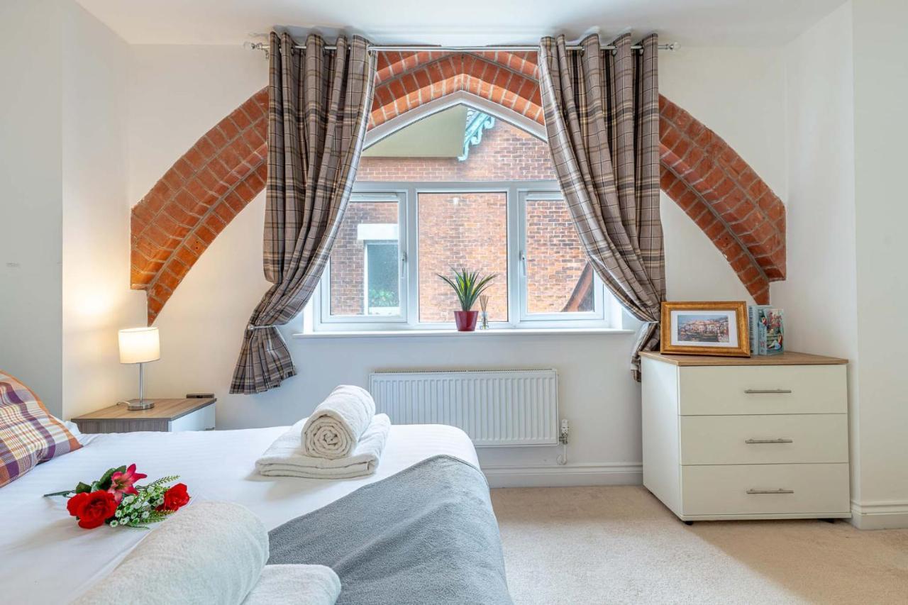 Grade 2 Listed Converted Church, Within 750Yrds To Southsea Beach Portsmouth Dış mekan fotoğraf