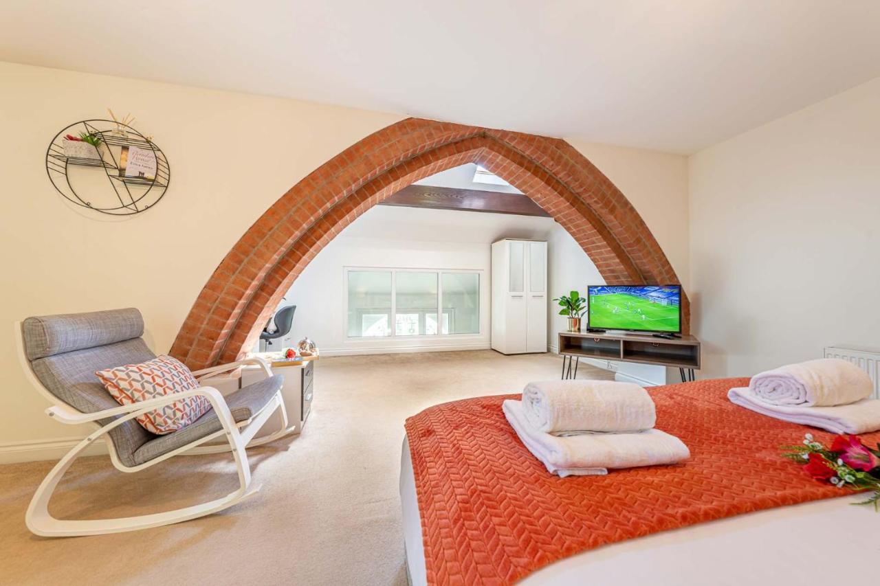 Grade 2 Listed Converted Church, Within 750Yrds To Southsea Beach Portsmouth Dış mekan fotoğraf